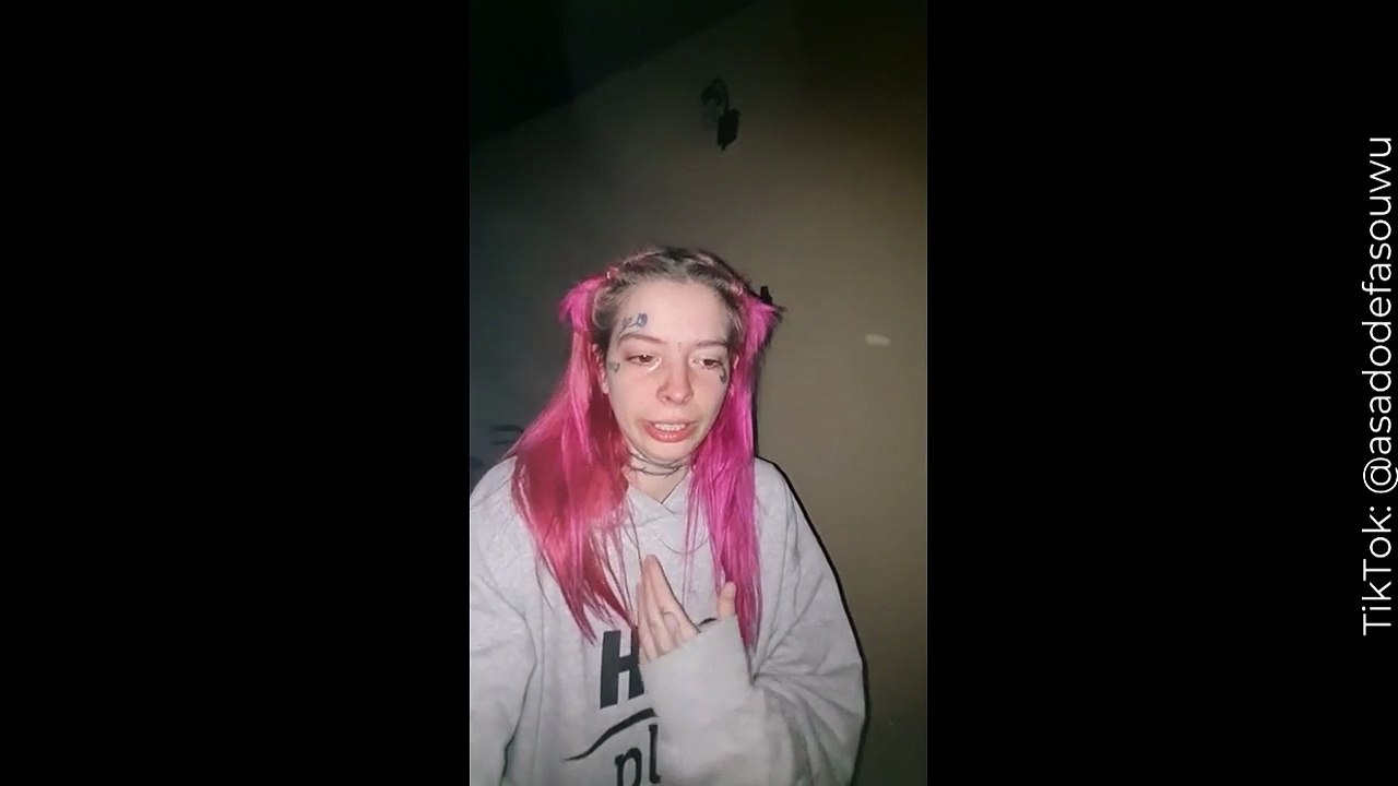 "No me gusta trabajar. Yo siento que nací para otra cosa": joven rompe en llanto y pide que la mantengan