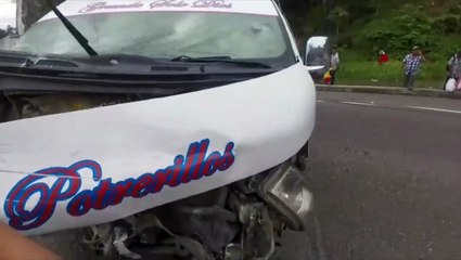 Así quedó el autobús que se accidente en Siguatepeque