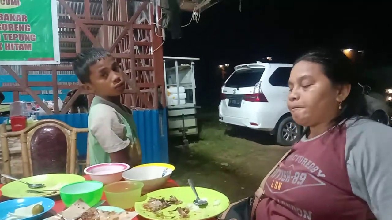 Mantap...Acara Makan Bersama Hut Ke-44,Menarita Amfotis