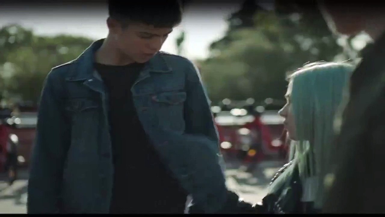 Alive and Kicking Staffel 1 Folge 3 HD Deutsch