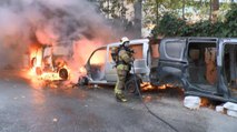Ataşehir’de park halindeki 3 araç alev alev yandı