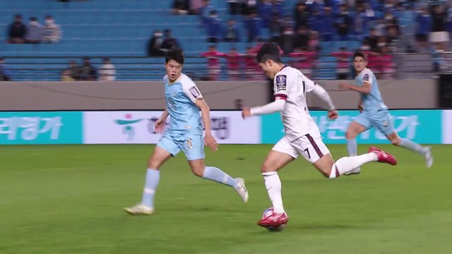 전북, 울산 꺾고 FA컵 결승 진출...서울과 결승전 / YTN