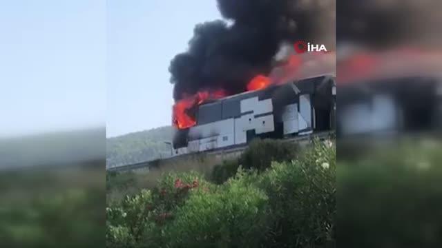 Seyir halindeki işçi servisi alev alev böyle yandı