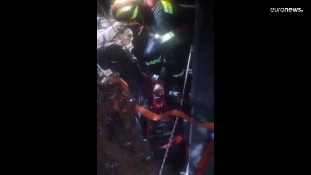 Pelo menos 17 migrantes mortos em naufrágio no Mediterrâneo