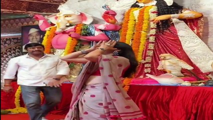 एक्ट्रेस काजोल के साथ इन स्टार्स ने की पांडाल में पूजा,एक साथ नजर आए सितारें