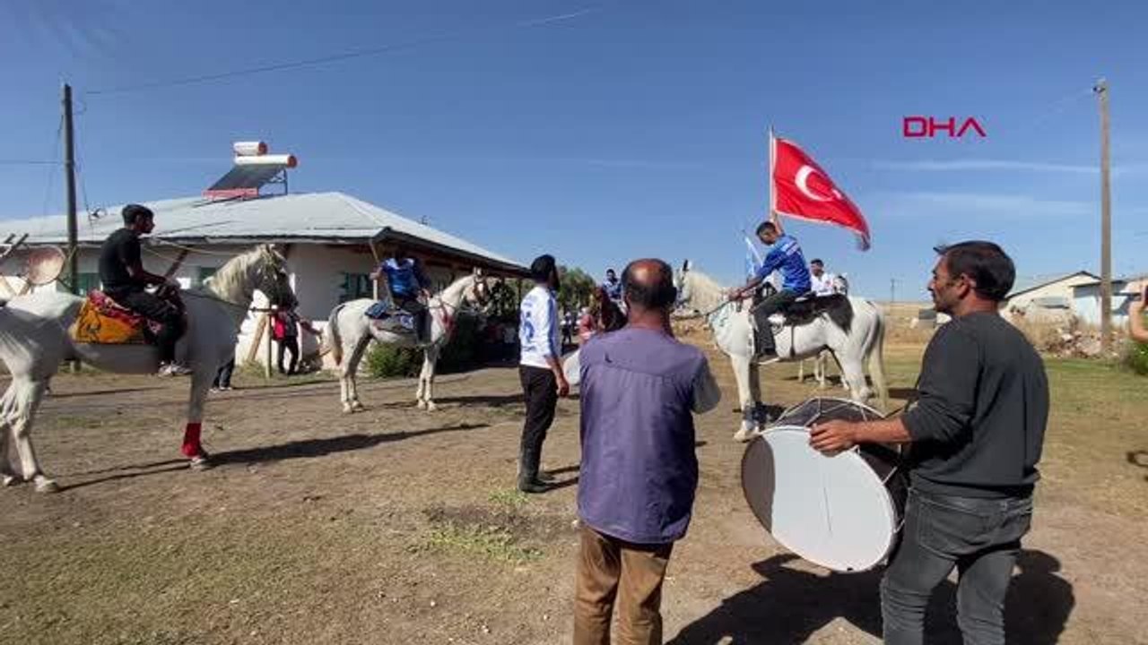 KARSLI CİRİTÇİLERDEN KADINA YÖNELİK ŞİDDETLE MÜCADELEYE DESTEK