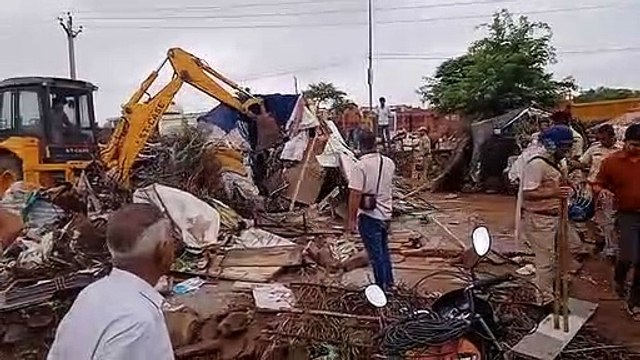 न्यास ने आरोग्य नगर की 200 करोड़ रुपए की भूमि से हटाए अतिक्रमण