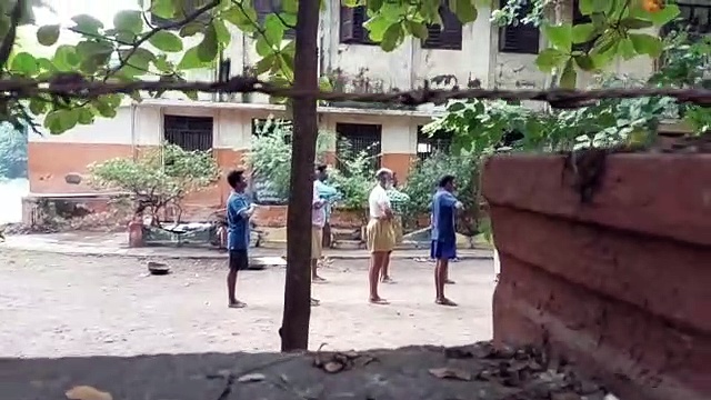 மாநகராட்சி பள்ளியில் ஆர்.எஸ்.எஸ் பயிற்சி.. வெளியான வீடியோவால் பரபரப்பு.. வழக்கு பதிந்து போலீசார் விசாரணை.. 