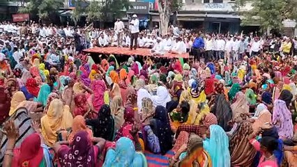 फिर सड़कों पर उतरा आदिवासी समाज