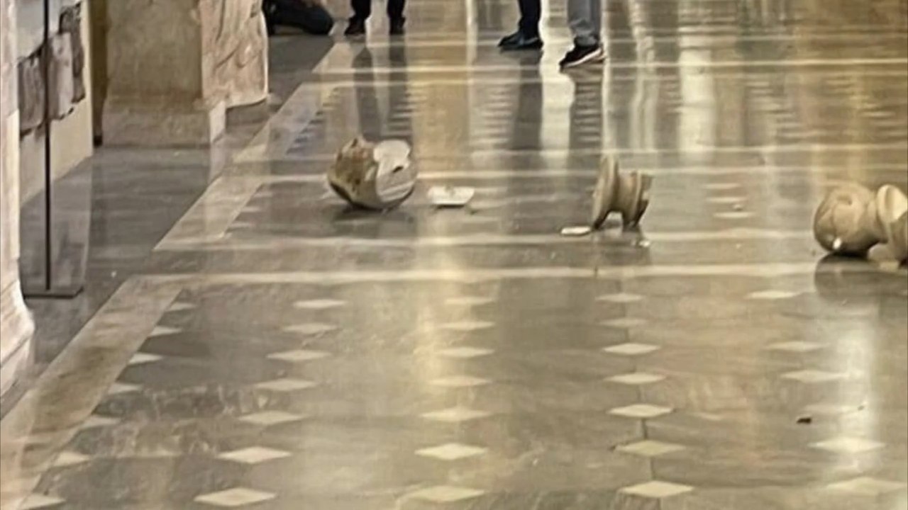 Tourist randaliert im vatikan, weil er papst nicht sehen darf!