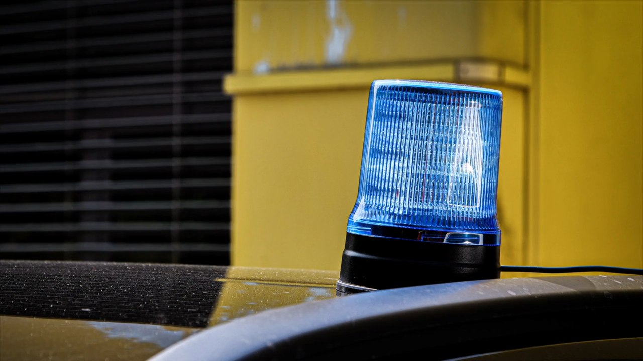 Berlin: Polizeibeamter von Kollegen bei Drogenkauf erwischt