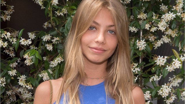 Voici - Jean-Paul Belmondo : Stella Belmondo est-elle proche des six petits-enfants de son père ? Elle répond (1)