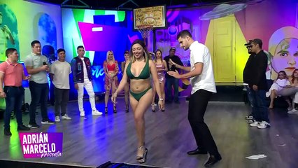 Chica le cumple sensual fantasía a Adrián Marcelo