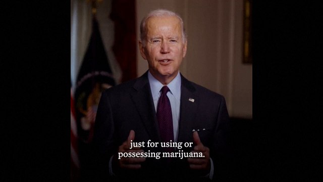 Biden concede perdão a condenados por posse de maconha nos EUA