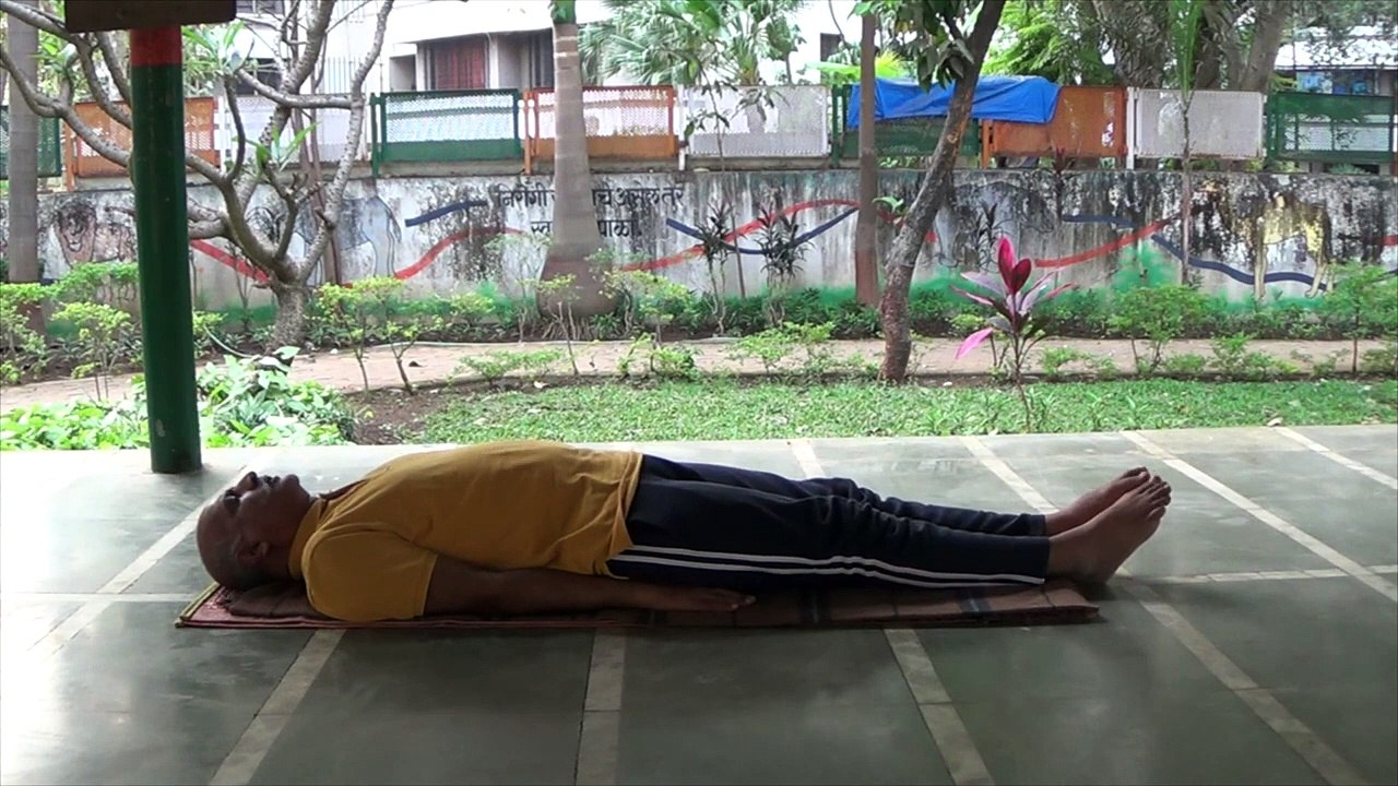 नाभि ठीक करने का सबसे सरल तरीका  नाभि टलने से छुटकारा पाएं  Navel Problems