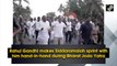 Rahul Gandhi makes Siddaramaiah sprint with him hand-in-hand during Bharat Jodo Yatra