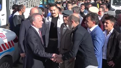 Depremde hasar oluşan köylerde 651 çadır kuruldu