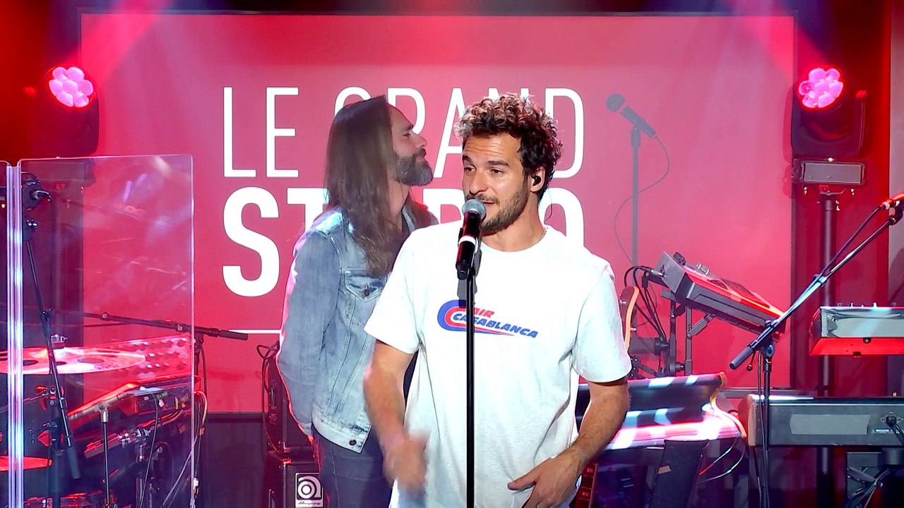 AMIR interprète "Rétine" dans le Grand Studio RTL
