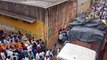 दौसा. डीएपी खाद को लेकर मारामारी, पुलिस जाप्ते की मौजूदगी में वितरण