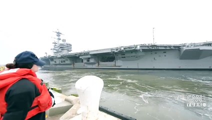 Amerikan uçak gemisi Girit Adası’na yanaştı