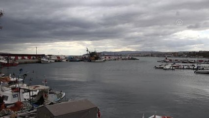 Balıkçılar poyraz nedeniyle denize açılamadı