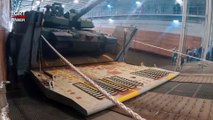 İki Dev Bir Araya Geldi! ALTAY Ana Muharebe Tankı Prototipi, TCG ANADOLU’da! - TGRT Haber