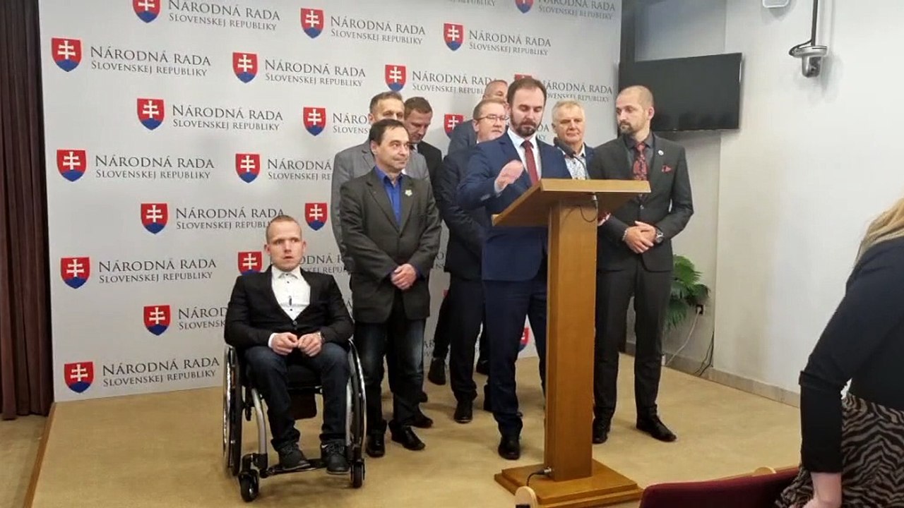 ZÁZNAM: OĽANO vyzýva SaS, aby zišla z kratšej cesty a prestala blokovať pomoc ľuďom