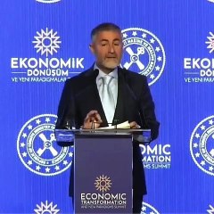 Nebati, kendi söyledi kendi eleştirdi