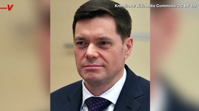 Russian Oligarch Docks Superyacht in Hong Kong Unimpeded