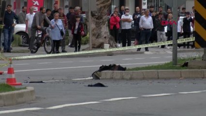 Tải video: ORDU'DA ŞÜPHELİ VALİZ FÜNYE İLE PATLATILDI