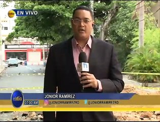 #ElDia/ Prohíben paso de vehículos en calle Rosa Duarte por socavón de más de 10 pies de profundidad / 7 octubre 2022