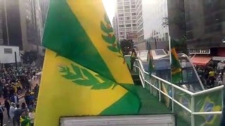 Monarquia no Brasil - Movimento Monarquico no 7 de setembro na avenida Paulista