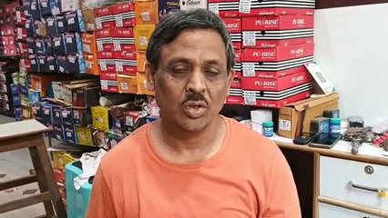 ऑनलाइन शापिंग के साथ जीएसटी ने दुकानदारों को दिया झटका