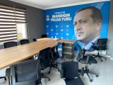 İzmir haberi | İzmir'de AK Parti bürosuna saldırı