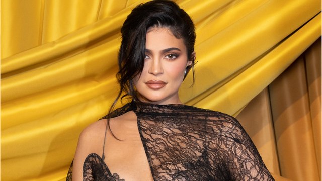 VOICI : Kylie Jenner : sa fille Stormi lui vole la vedette en faisant le buzz sur TikTok !
