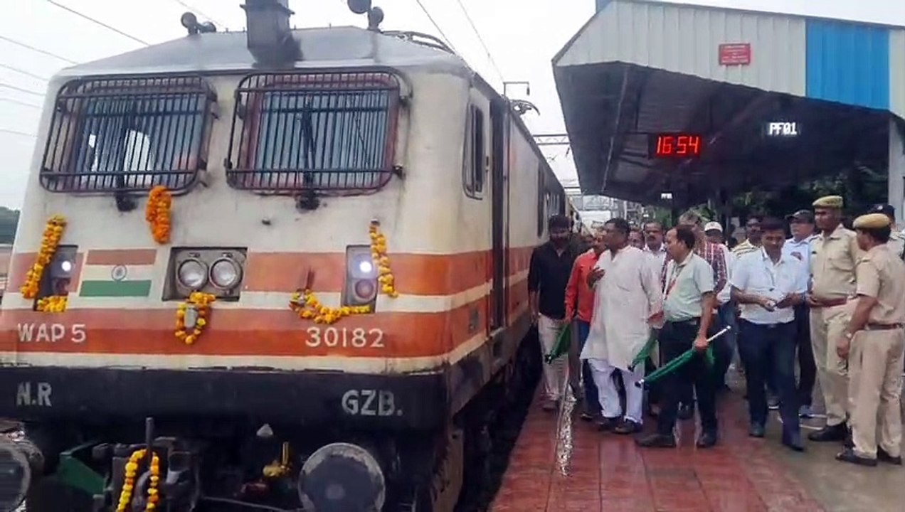 ढाई वर्ष बाद पटरी पर लौटी सवाईमाधोपुर-मथुरा पैस...