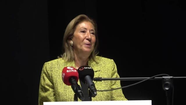 Gülsün Bilgehan: İyi Ki Bahriye Üçok Gibi Cesur Kadınlar Vardı. Cesur Kadınlar Var Olmaya Devam Edecek Türkiye'de