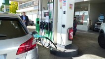 طوابير طويلة أمام محطات الوقود للحصول على البنزين في فرنسا