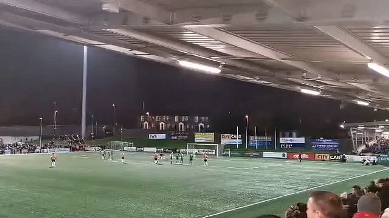 Jamie McGonigle misses penalty against Harps