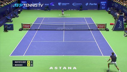 Astana - Medvedev s'amuse avec Bautista-Agut et rejoint Djokovic en demie