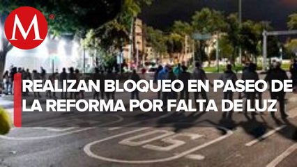 Vecinos de la calle Violeta en la colonia Guerrero cierran paseo de la Reforma