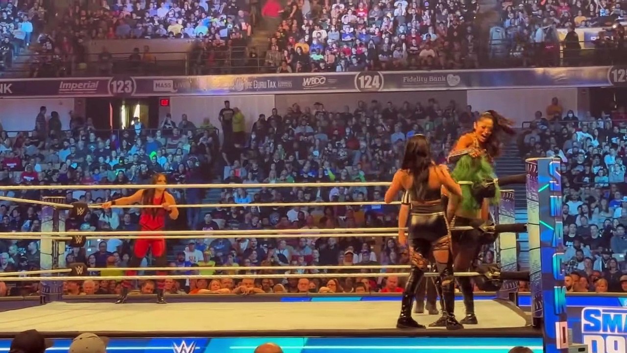 Raquel Rodriguez & Shotzi vs Xia Li & Sonya DeVille - WWE Smackdown 10/7/22