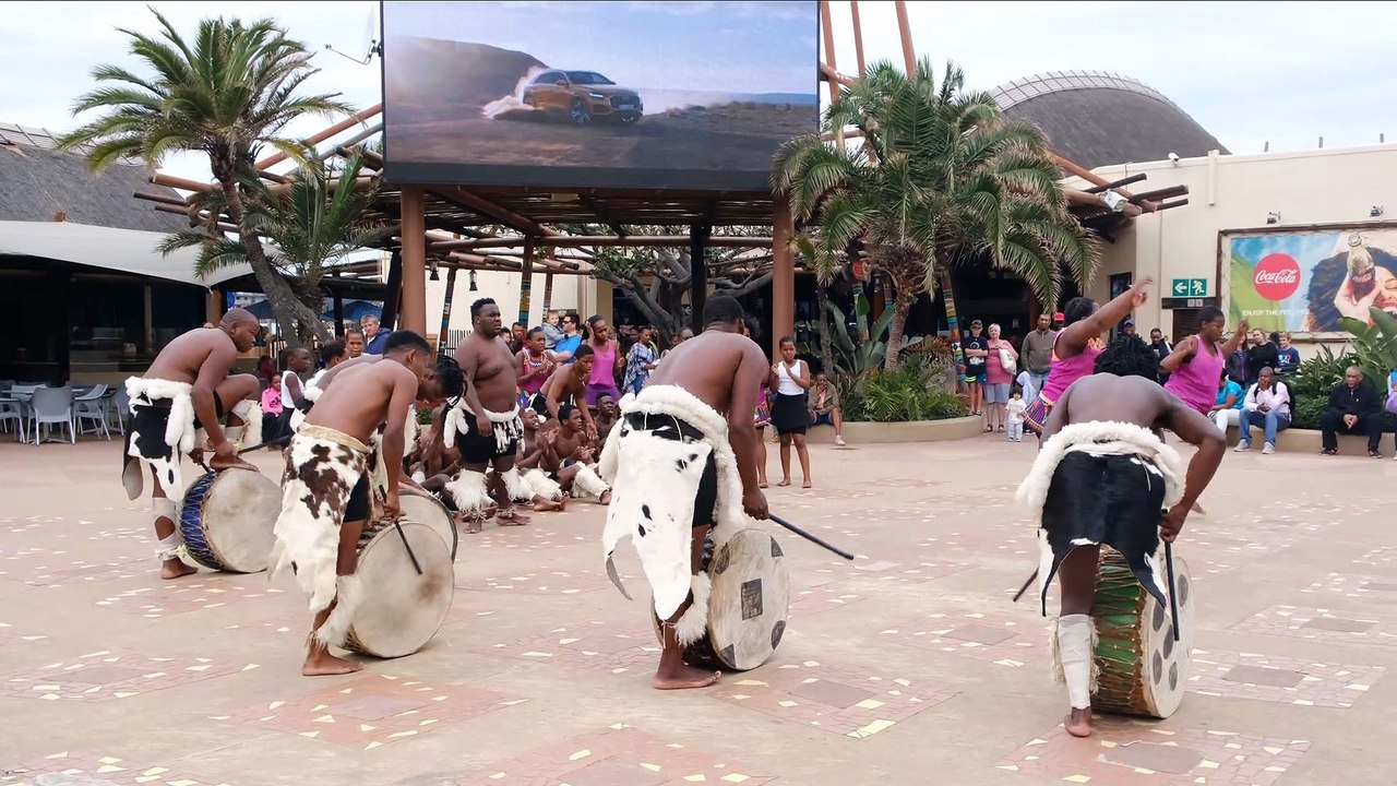 Best dance /  funny welcome