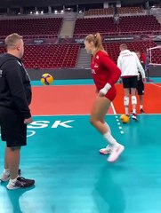 Zehra Güneş'ten futbol şov!