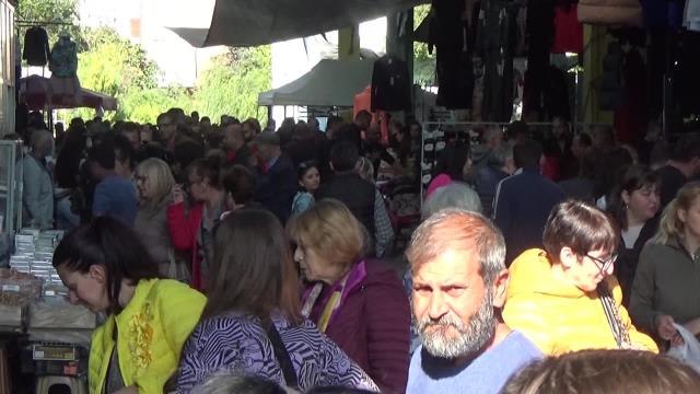 Edirne haberi | Edirne Pazarında Bulgar Yoğunluğu. Okan Gaytancıoğlu: 10 Kişiden 9'u Bulgar. Türk Halkının Alım Gücü Çok Düştü