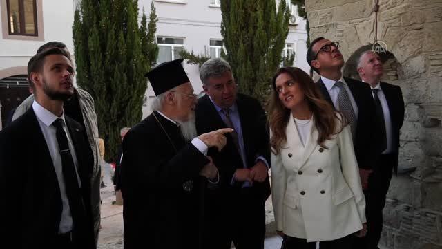İzmir haber | Fener Rum Patriği Bartholomeos, Çeşme'yi ziyaret etti