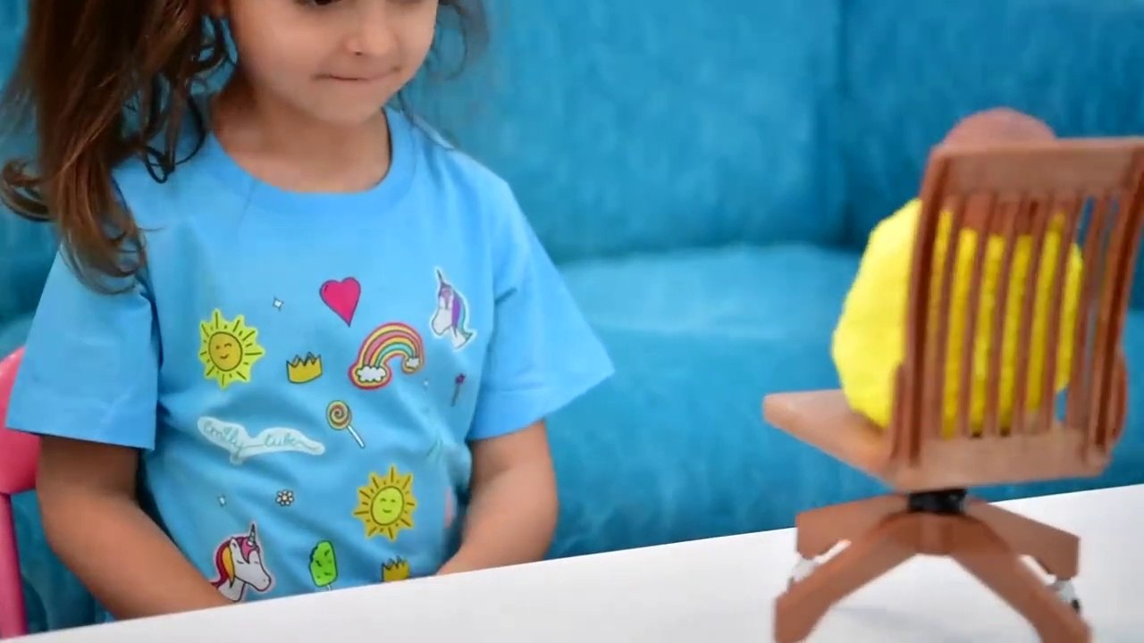 Emily Playing With Baby Dolls Foam | Entertaining Show For Preschoolers