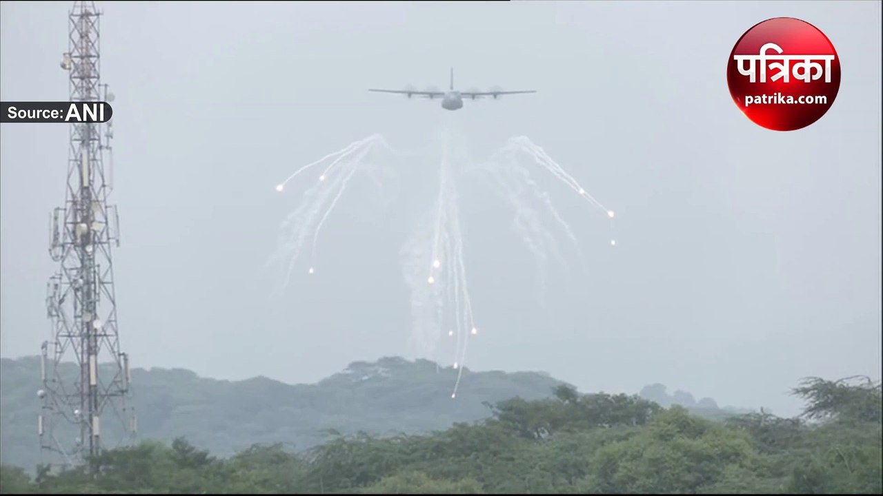एयरफोर्स डेः हवा में भारतीय विमानों की हैरतअंगेज कलाबाजियां, वीडियो देख आप भी रह जाएंगे दंग