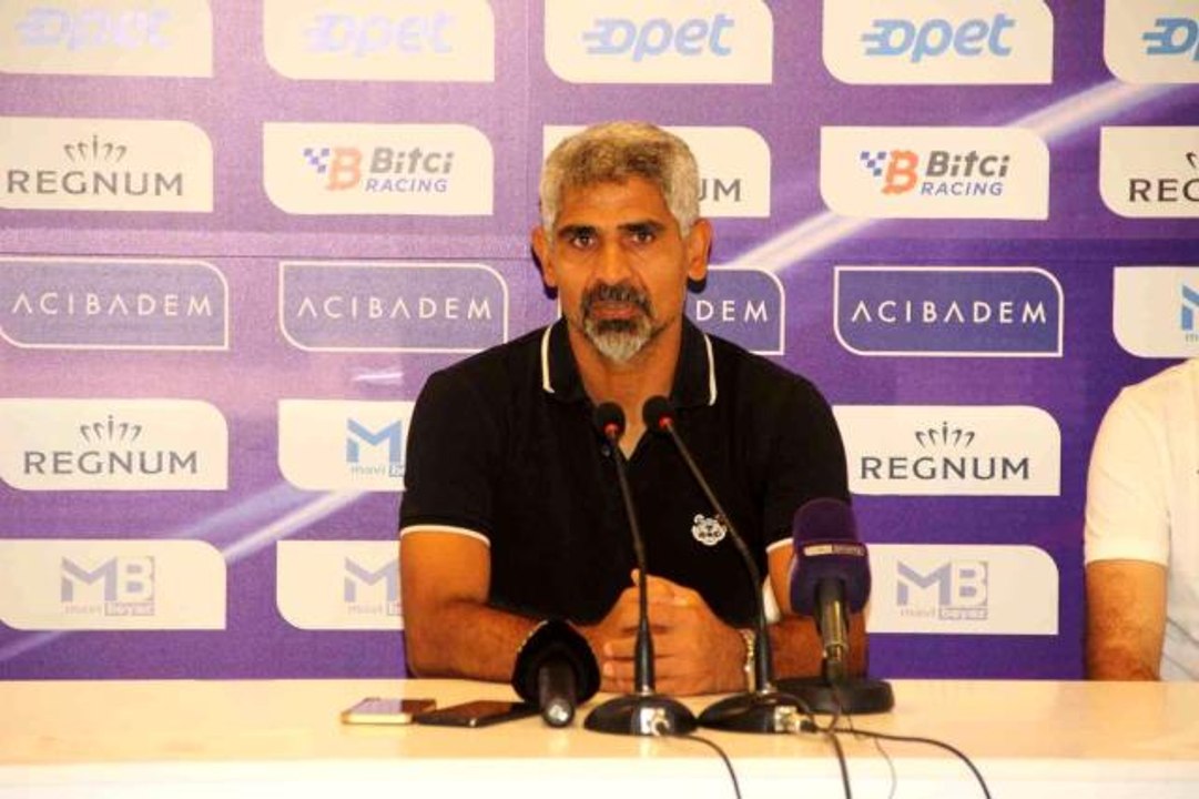 Sakaryaspor Teknik Direktörü İlker Püren: "Antrenörlük hayatım boyunca ilk defa böyle bir oyun ve skorla karşılaşıyorum"