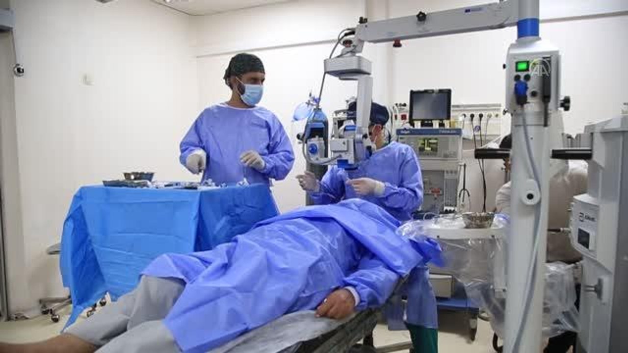 TEL ABYAD - Suriye'nin Tel Abyad ilçesinde 50 hastaya daha katarakt ameliyatı yapıldı